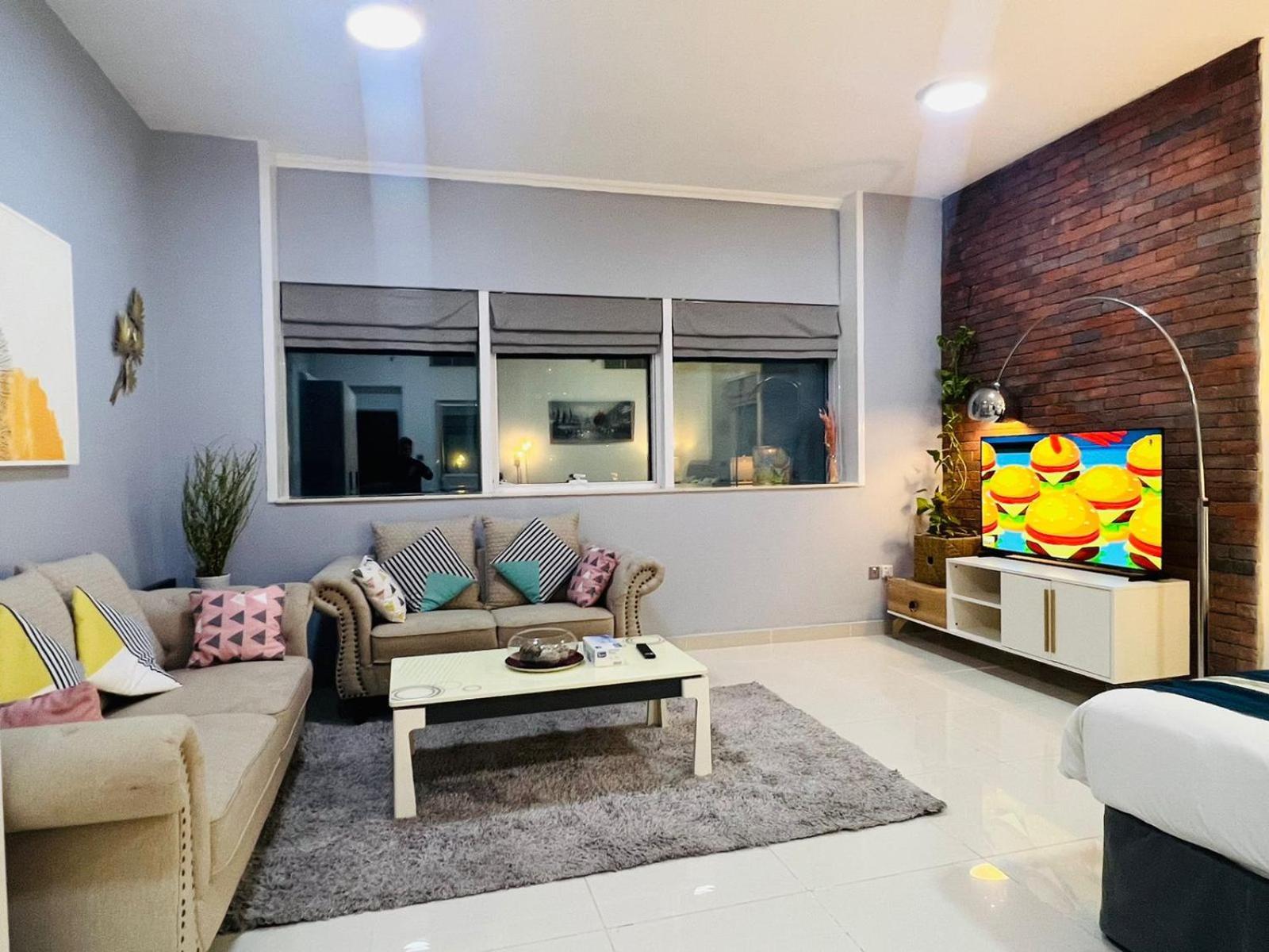 Entire Private Self Catered Apartments Marina Дубай Экстерьер фото
